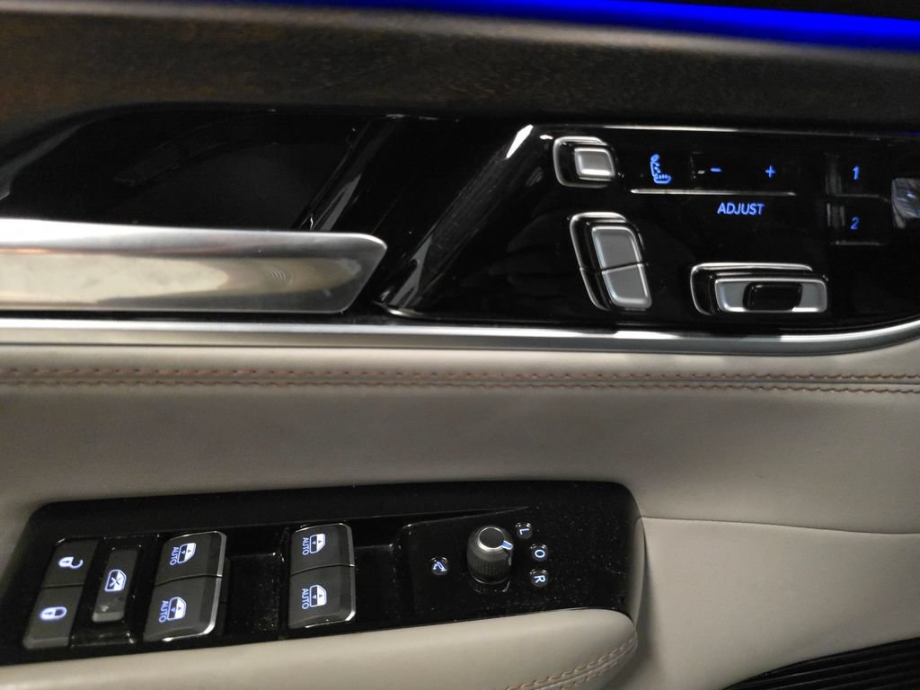Used 2022 Jeep Grand Wagoneer Series I AWD/4WD image 29