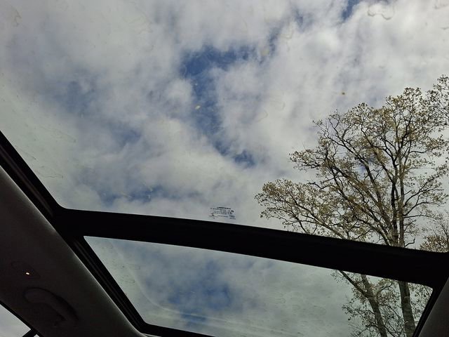 Used 2022 Jeep Grand Cherokee Overland AWD/4WD image 14