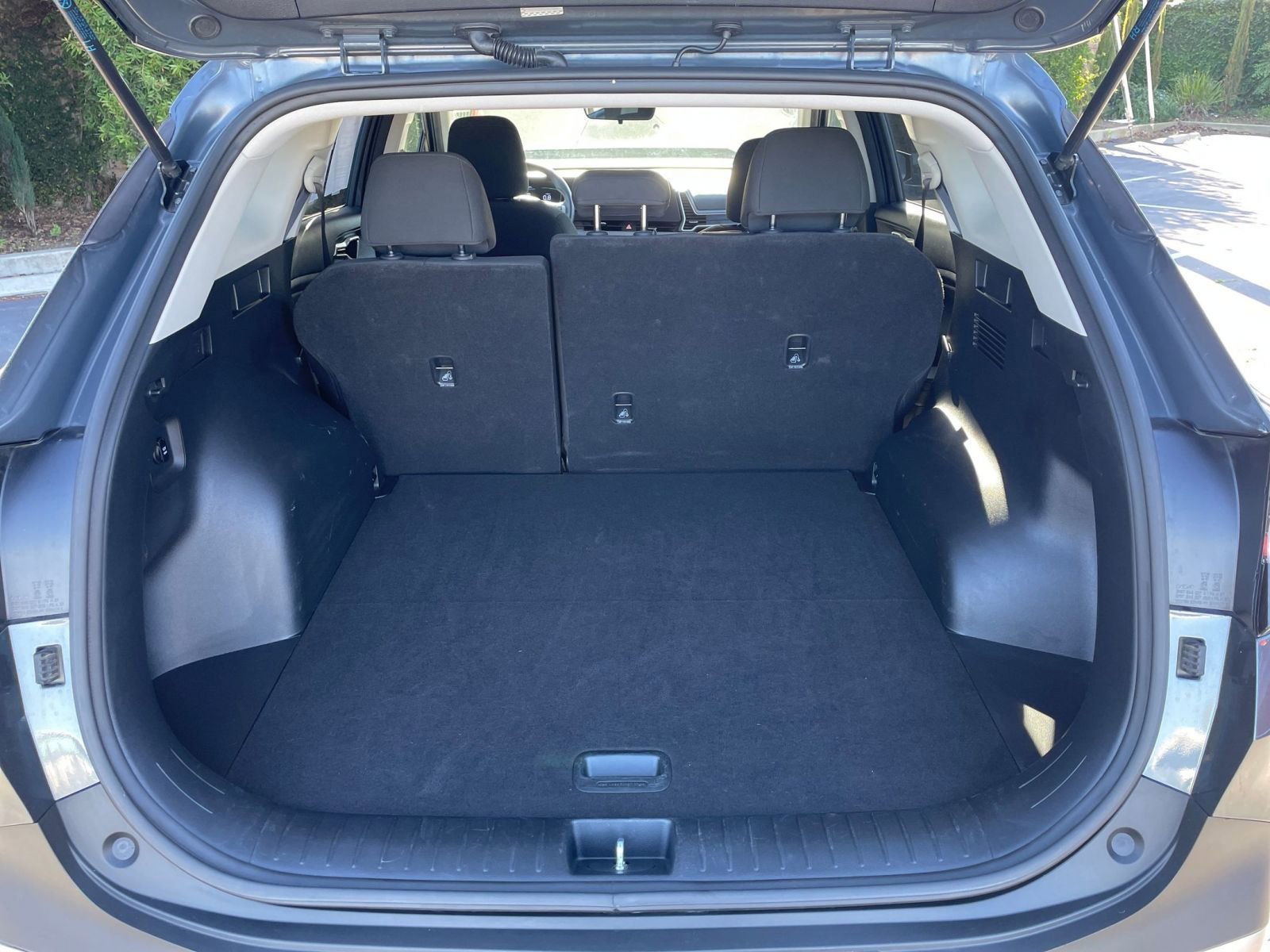 Used 2025 Kia Sportage LX image 29