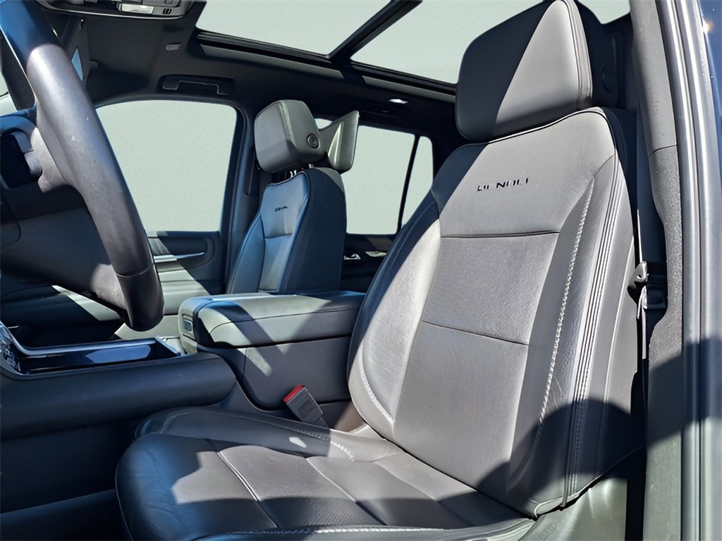 Used 2021 GMC Yukon Denali w/ Denali Ultimate Package image 27