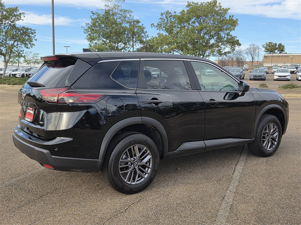 Certified 2025 Nissan Rogue S image 2