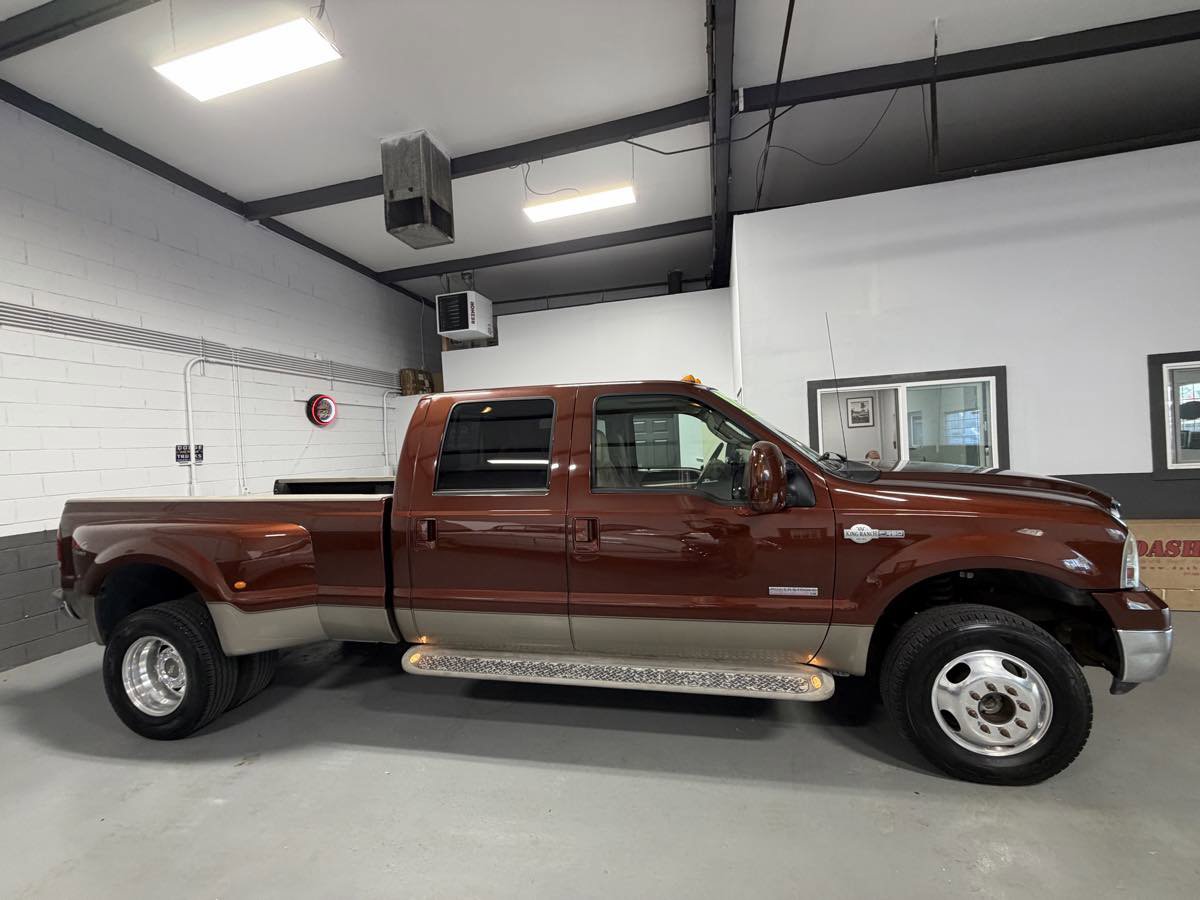 Used 2007 Ford F350 King Ranch AWD/4WD image 2