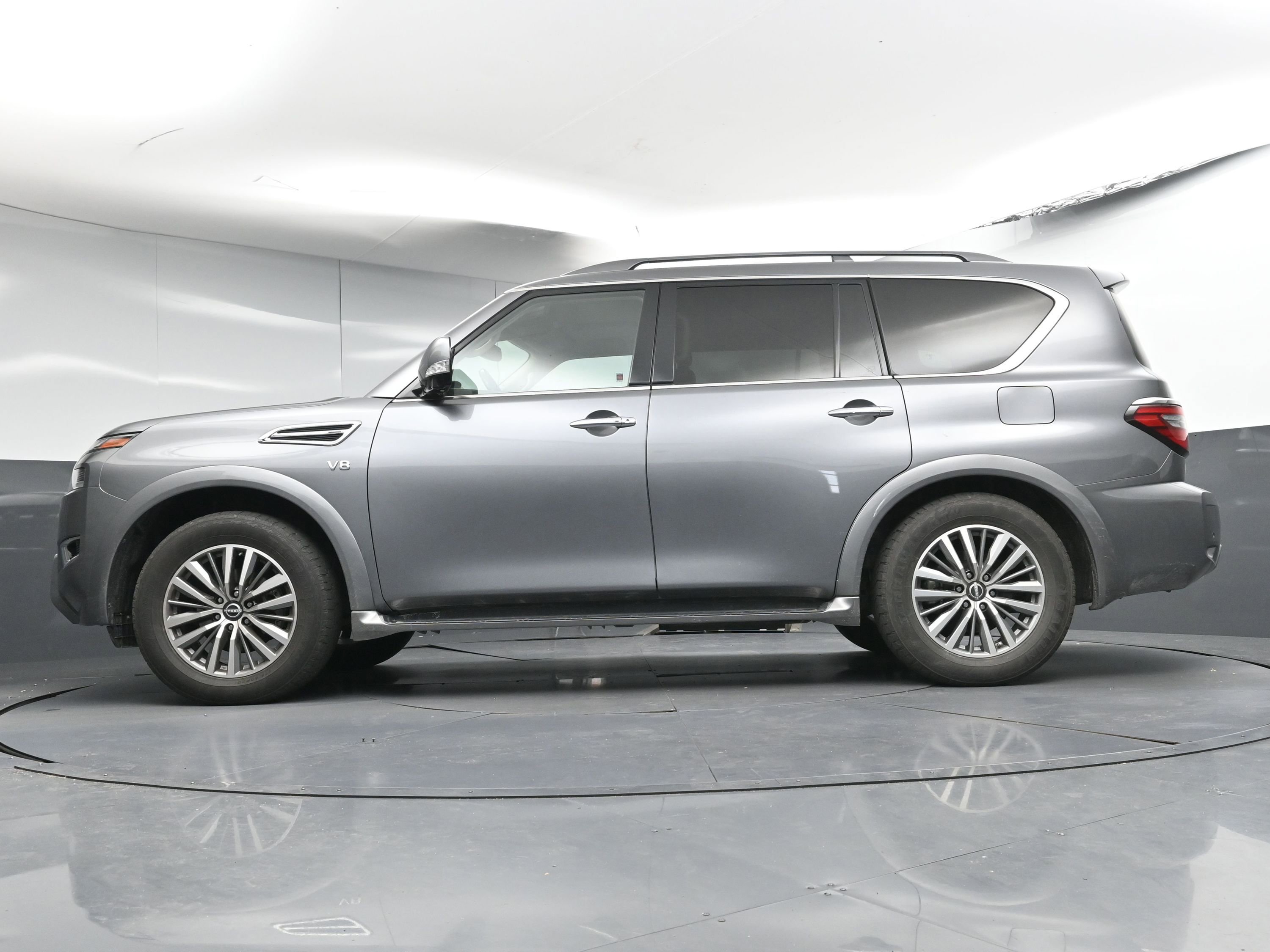 Used 2021 Nissan Armada SL w/ Captain's Chairs Package image 30