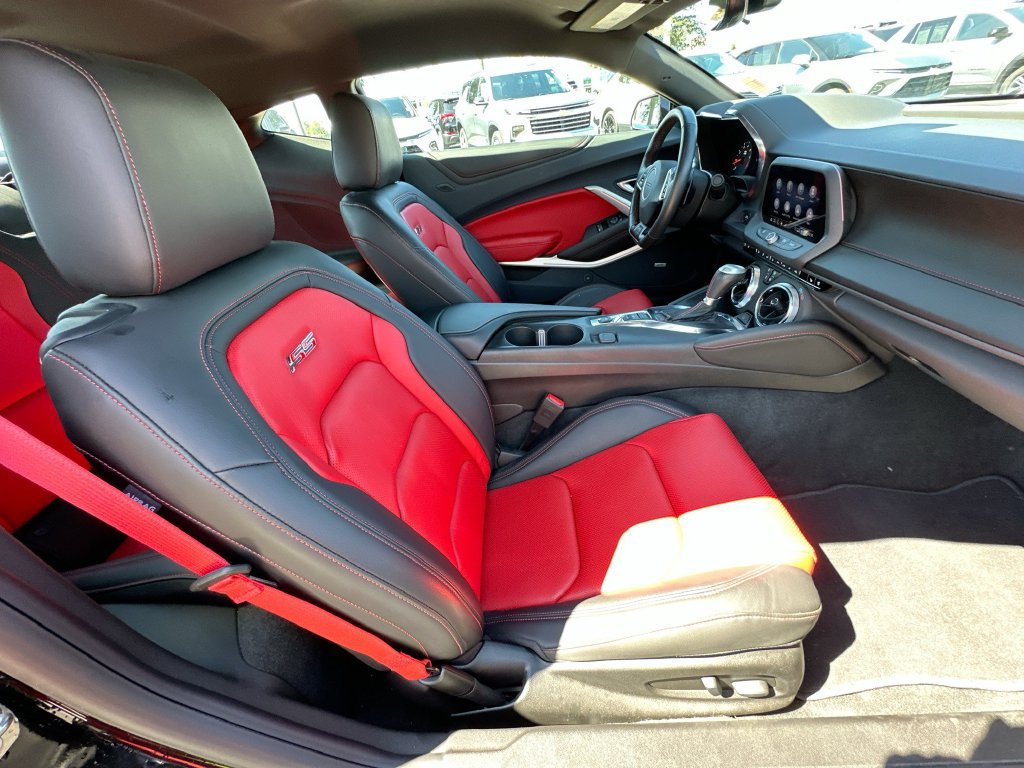 Used 2022 Chevrolet Camaro SS RWD image 27