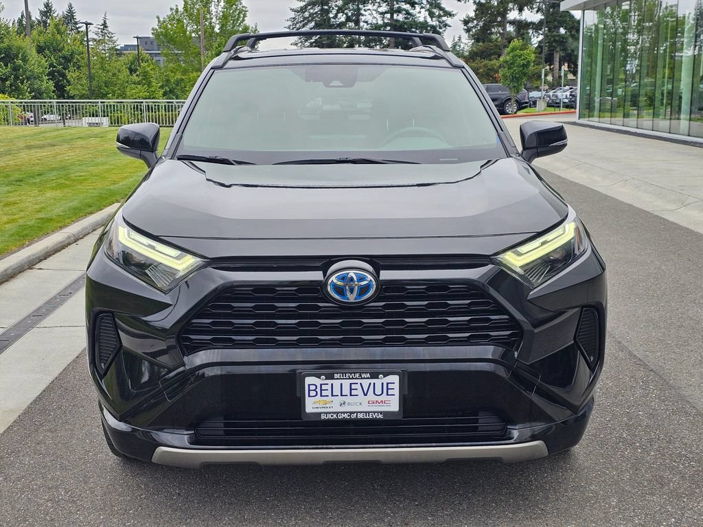 Used 2022 Toyota RAV4 SE w/ SE Grade Weather Package AWD/4WD image 8