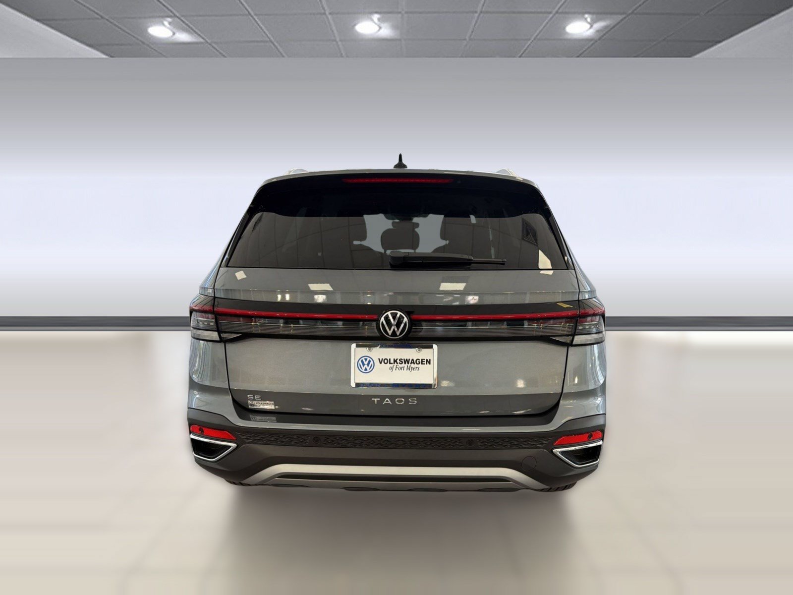 New 2026 Volkswagen Taos SE FWD image 10