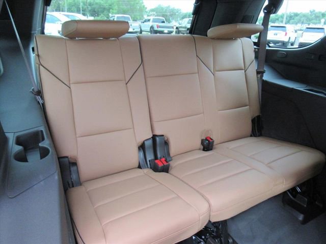 New 2026 Cadillac Escalade Luxury w/ LPO, Radiant Package AWD/4WD image 35