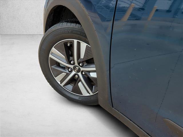 Used 2020 Kia Niro EX Premium image 10