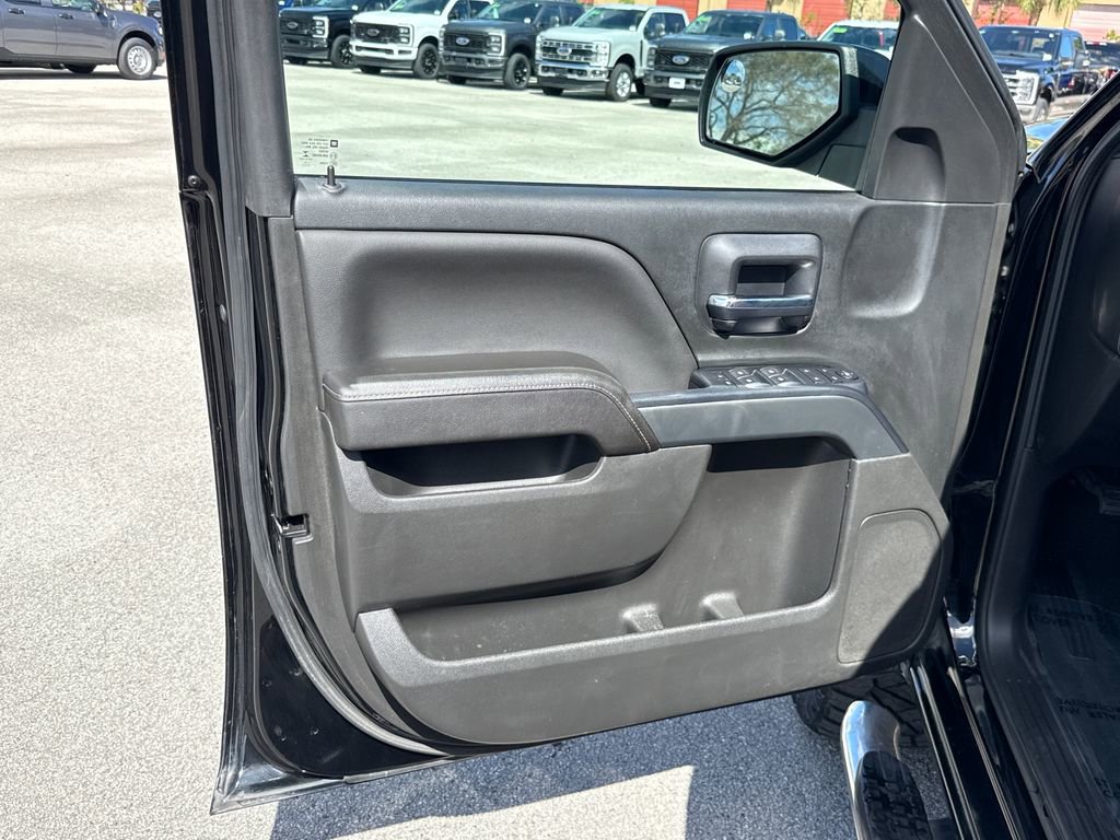 Used 2017 Chevrolet Silverado 1500 LT w/ All Star Edition image 12