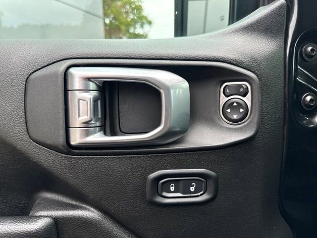 Used 2023 Jeep Wrangler Unlimited Sport AWD/4WD image 7
