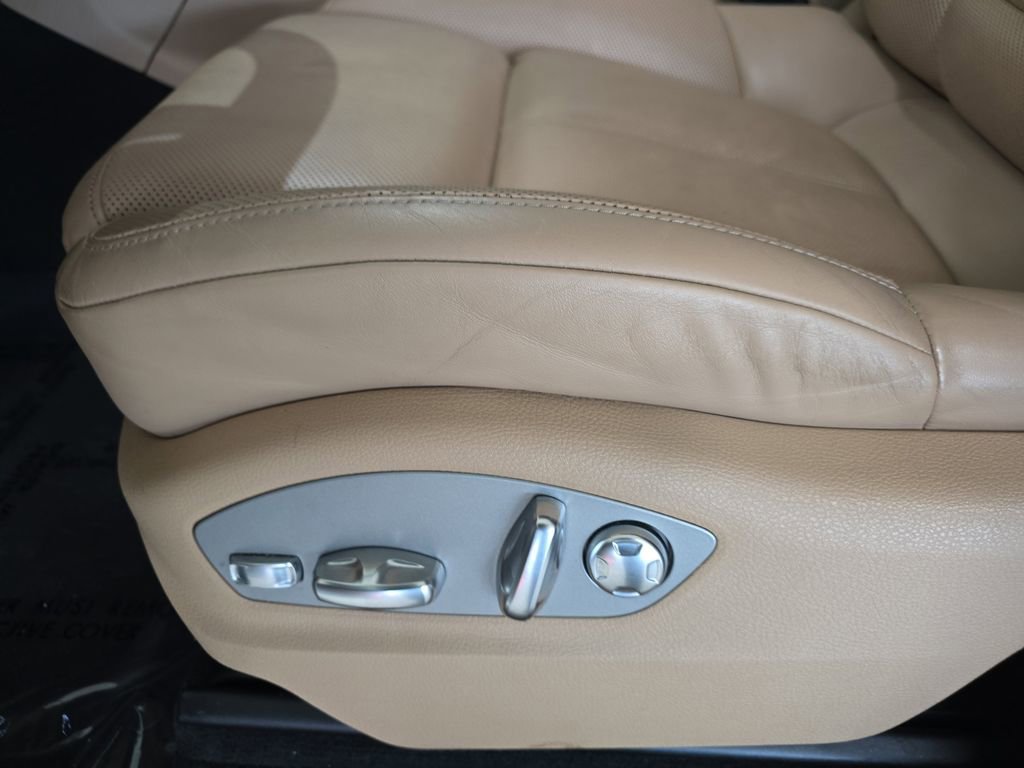 Used 2022 Porsche Macan AWD/4WD image 28