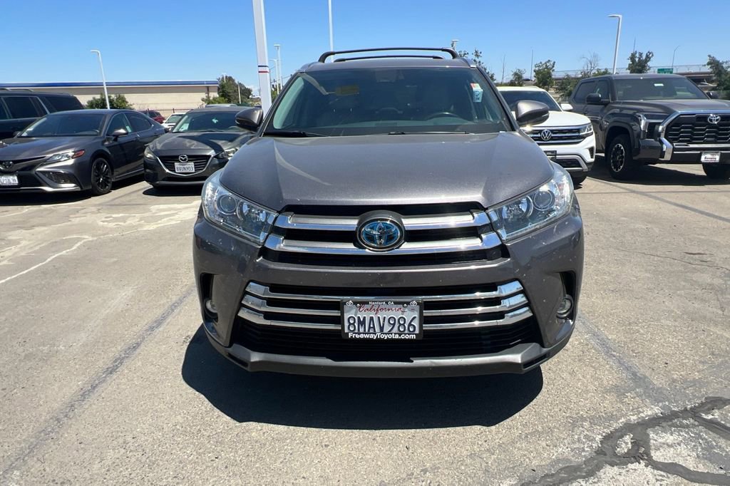 Certified 2019 Toyota Highlander Limited w/ Carpet Mat Package (TMS) AWD/4WD image 3
