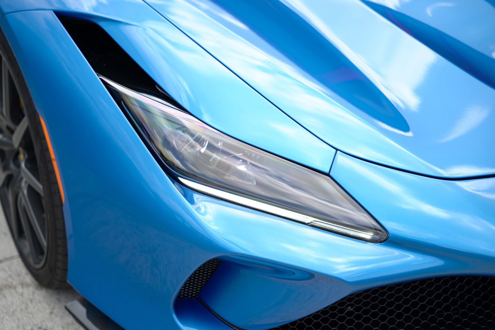 Used 2022 Ferrari F8 Tributo RWD image 14