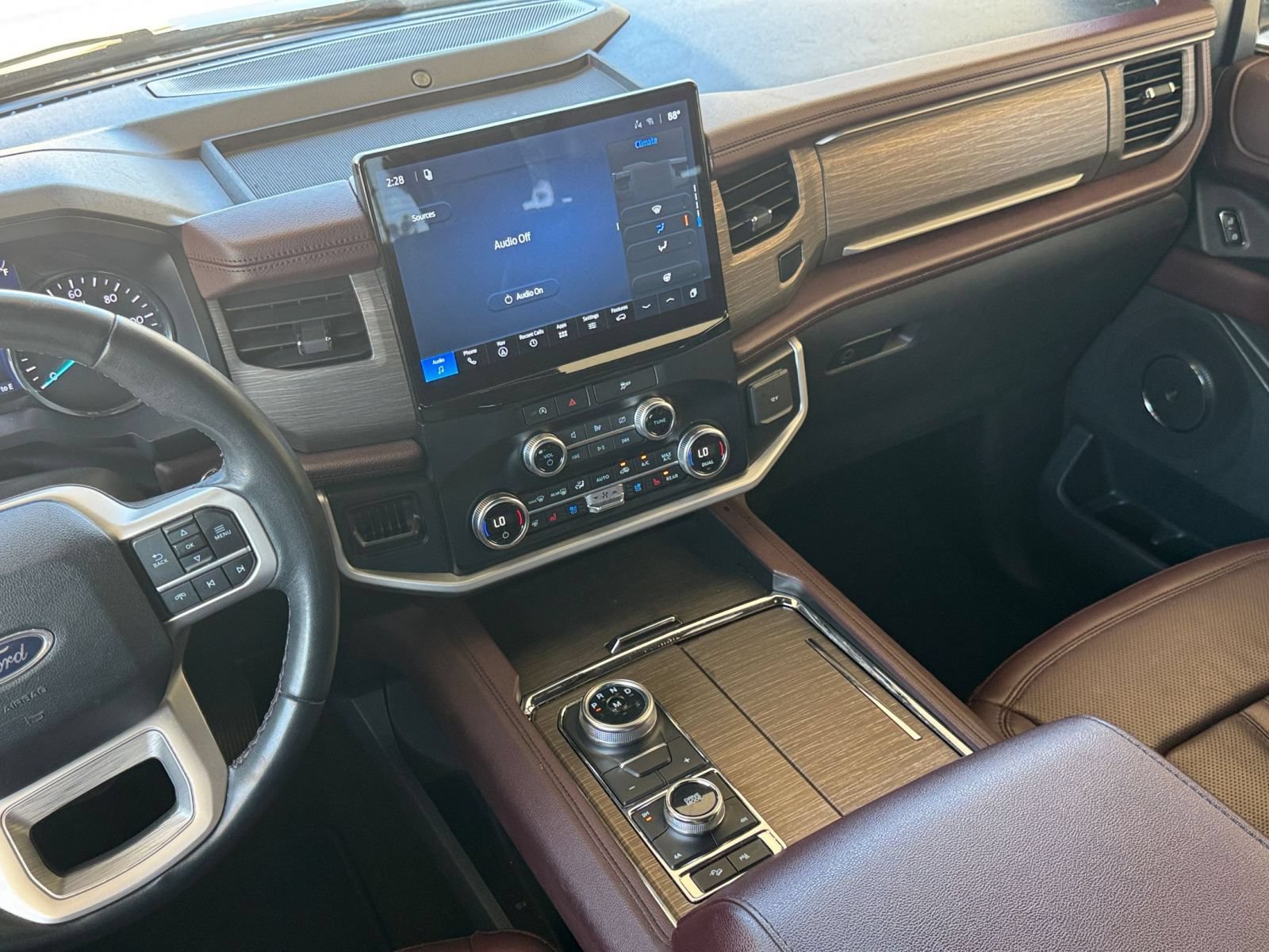Used 2024 Ford Expedition Limited AWD/4WD image 20