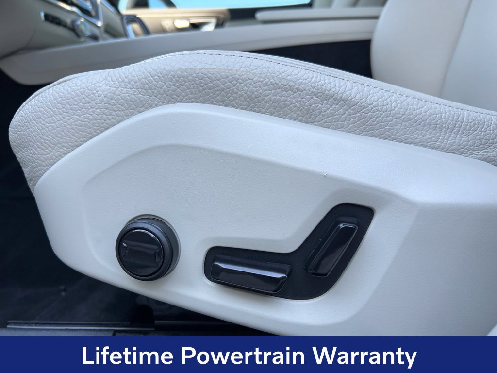 Certified 2025 Volvo XC60 T8 Core AWD/4WD image 14