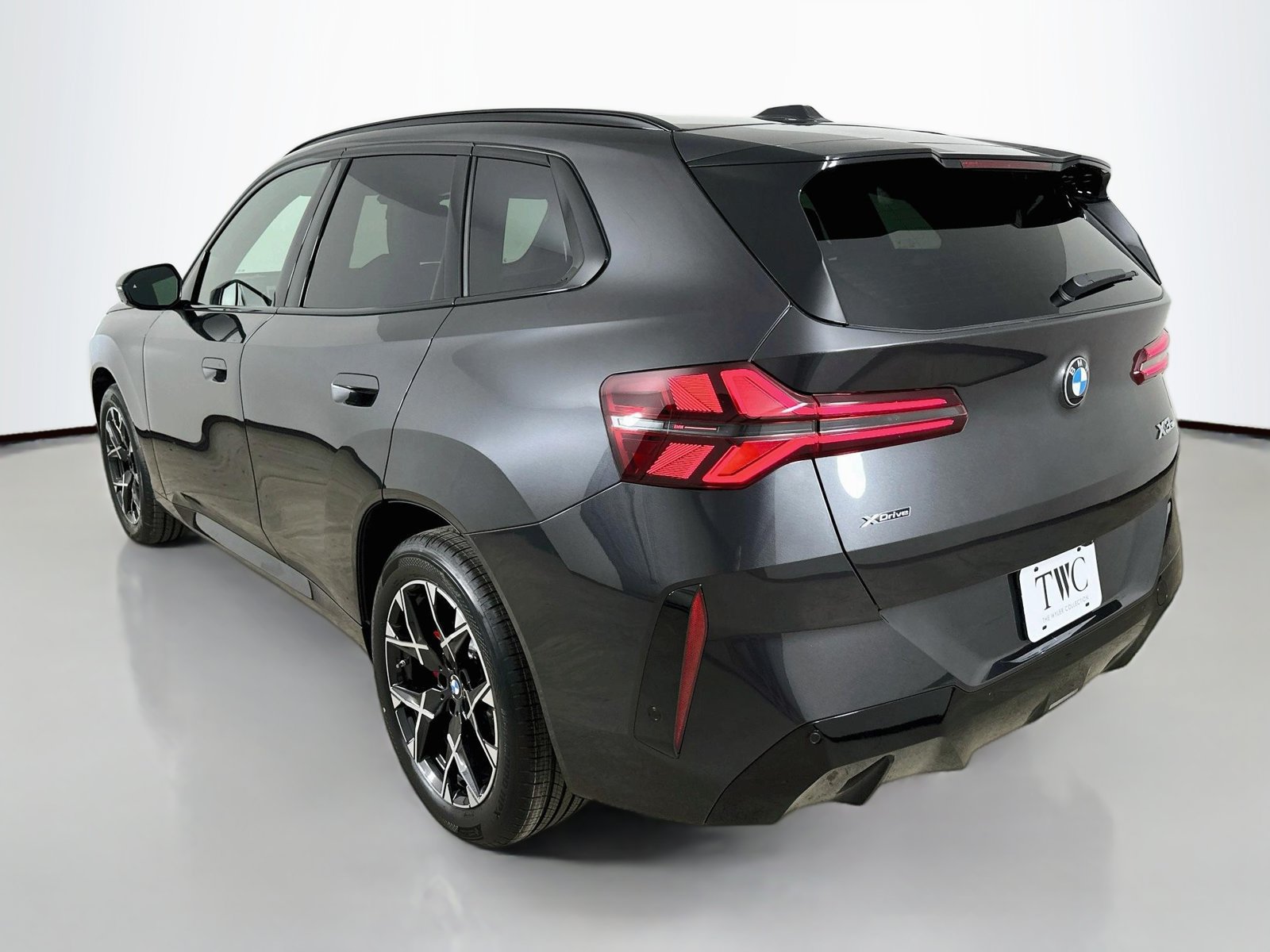New 2026 BMW X3 xDrive30i w/ Premium Package AWD/4WD image 7