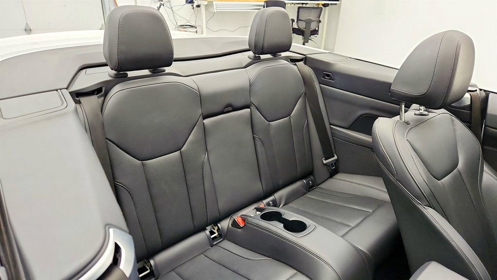 Used 2025 BMW 430i 430i Convertible with Premium image 23