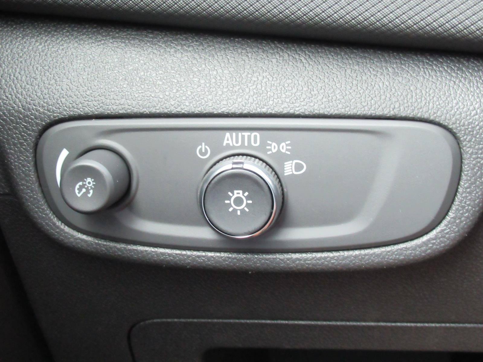 New 2026 Chevrolet TrailBlazer LT w/ Driver Confidence Package FWD image 23