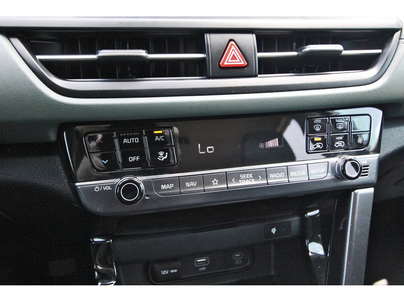Used 2024 Kia Seltos SX AWD/4WD image 25