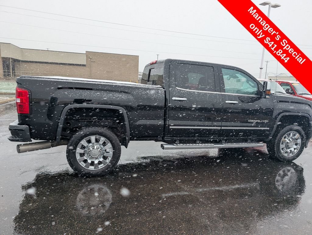 Used 2016 GMC Sierra 2500 Denali w/ Duramax Plus Package image 9