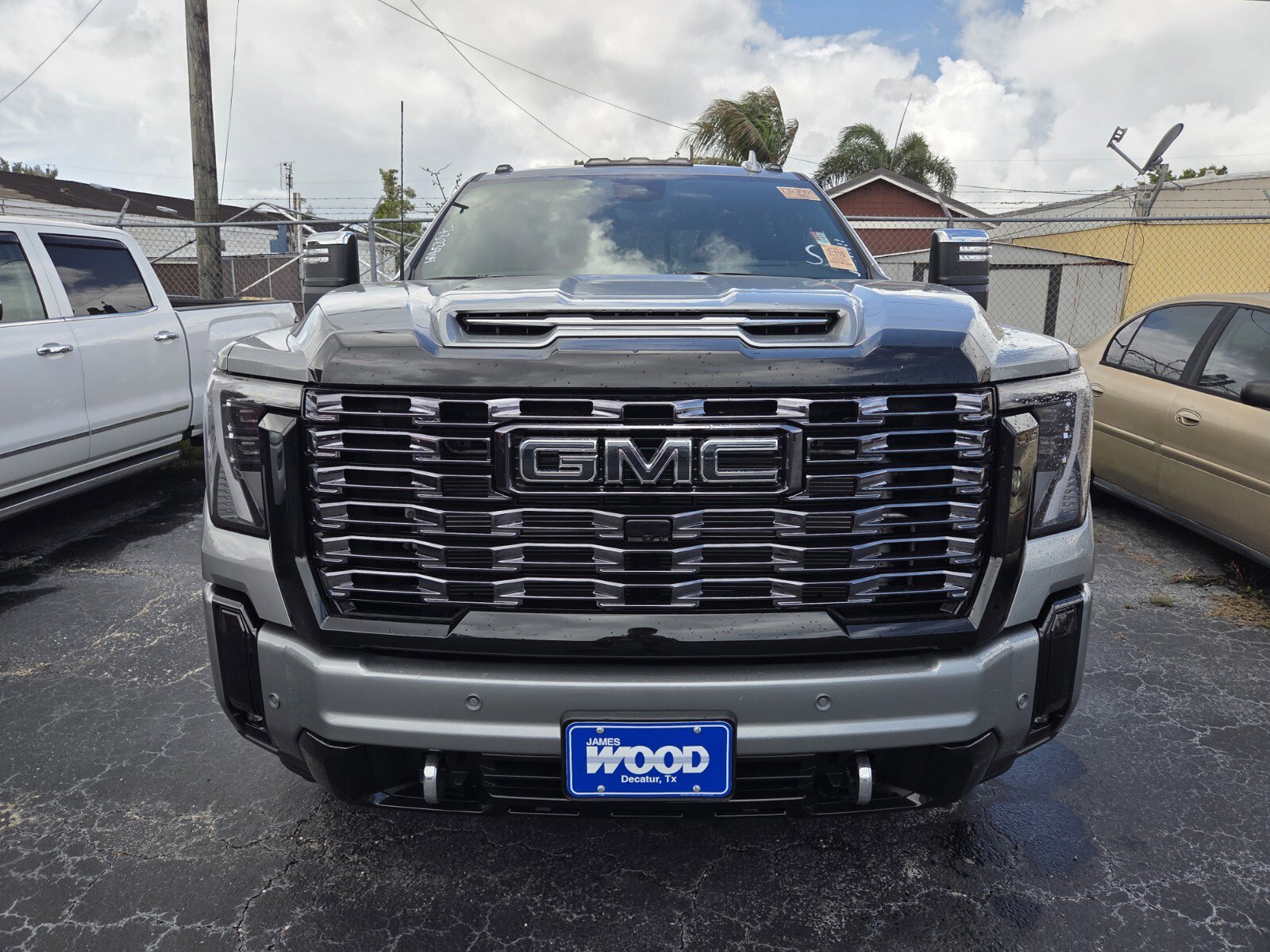 Used 2026 GMC Sierra 3500 Denali Ultimate image 2