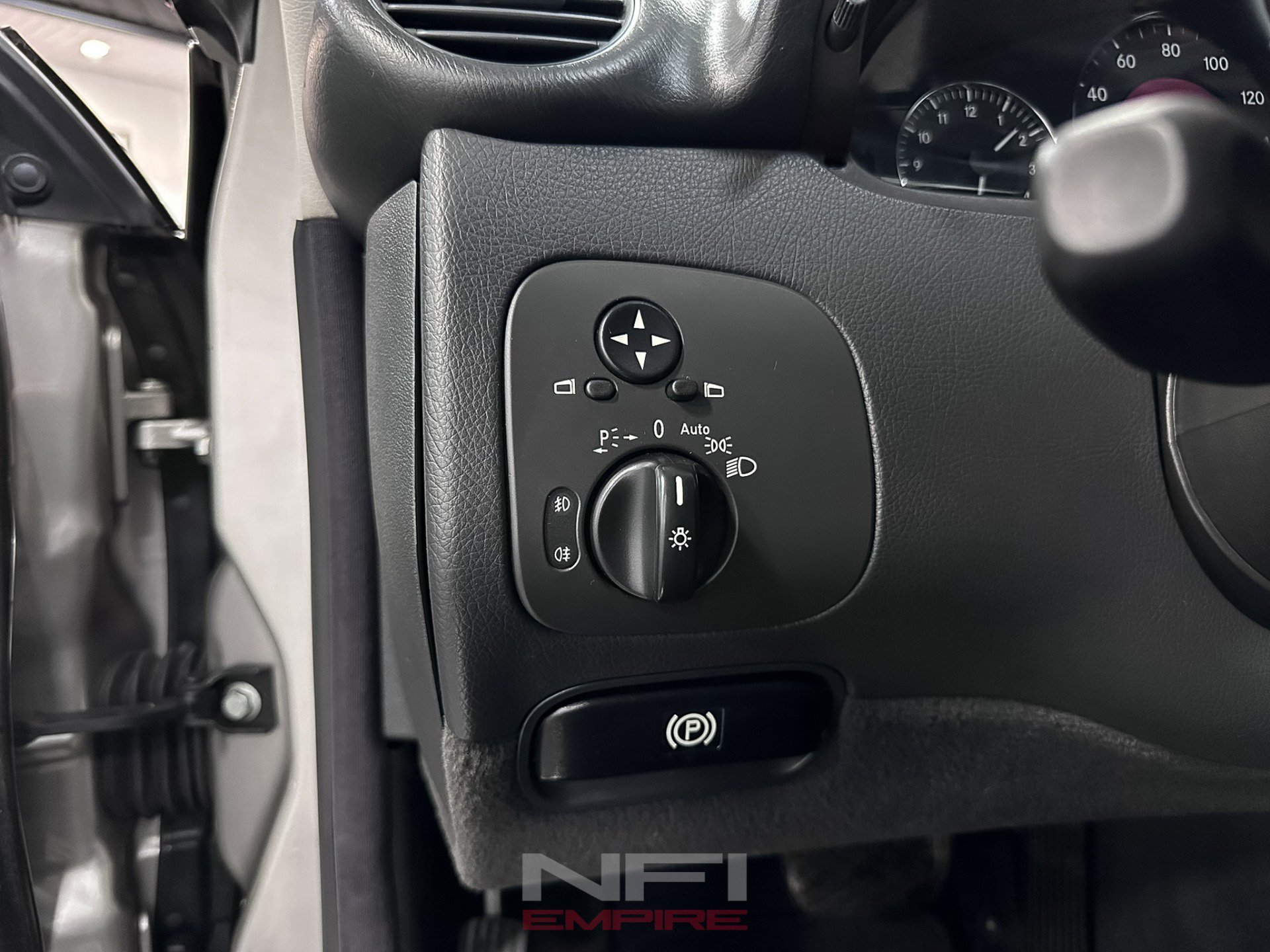 Used 2004 Mercedes-Benz CLK 320 Cabriolet image 29