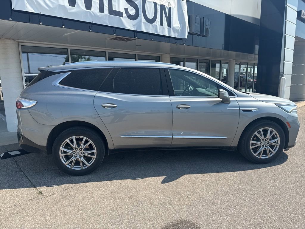Used 2023 Buick Enclave Essence w/ Experience Buick Package AWD/4WD image 5