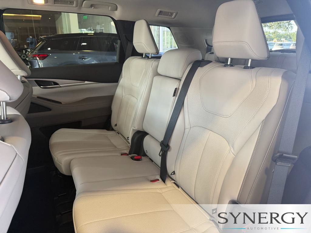 New 2027 INFINITI QX60 Pure w/ Cargo Package FWD image 29