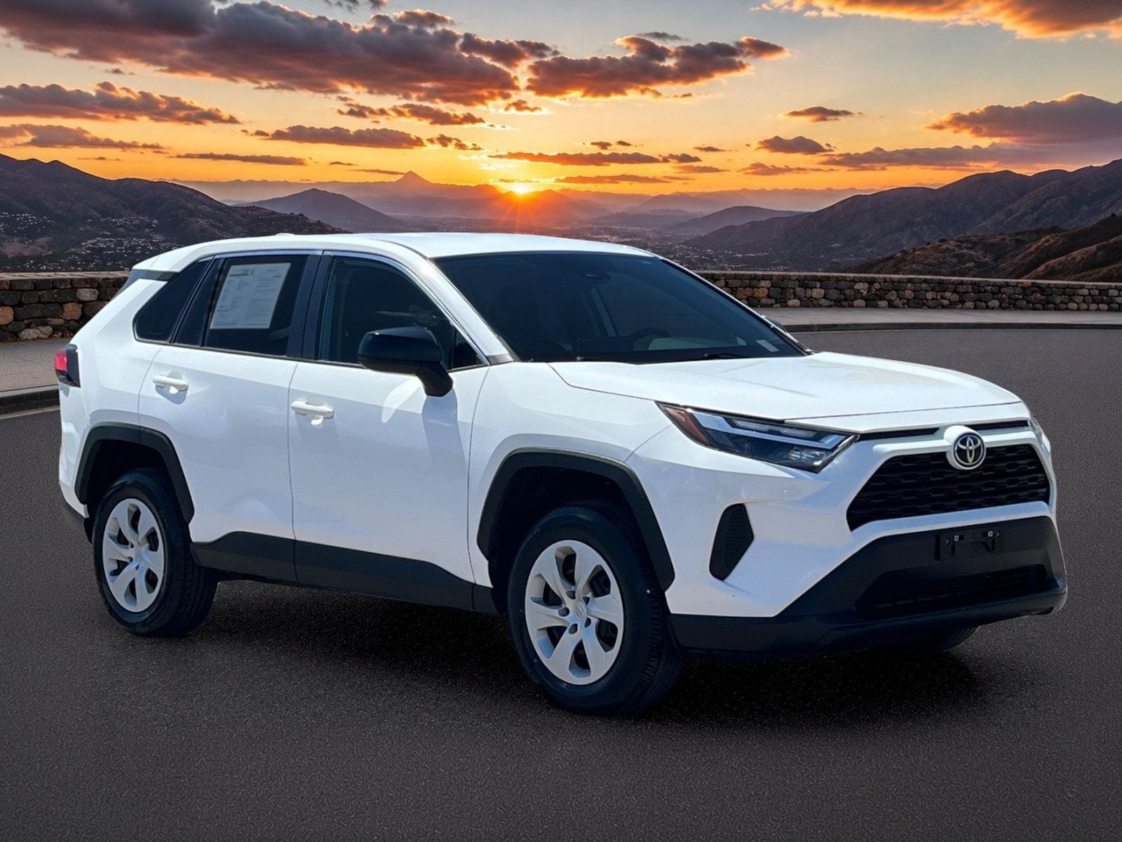 Used 2025 Toyota RAV4 LE AWD/4WD image 7