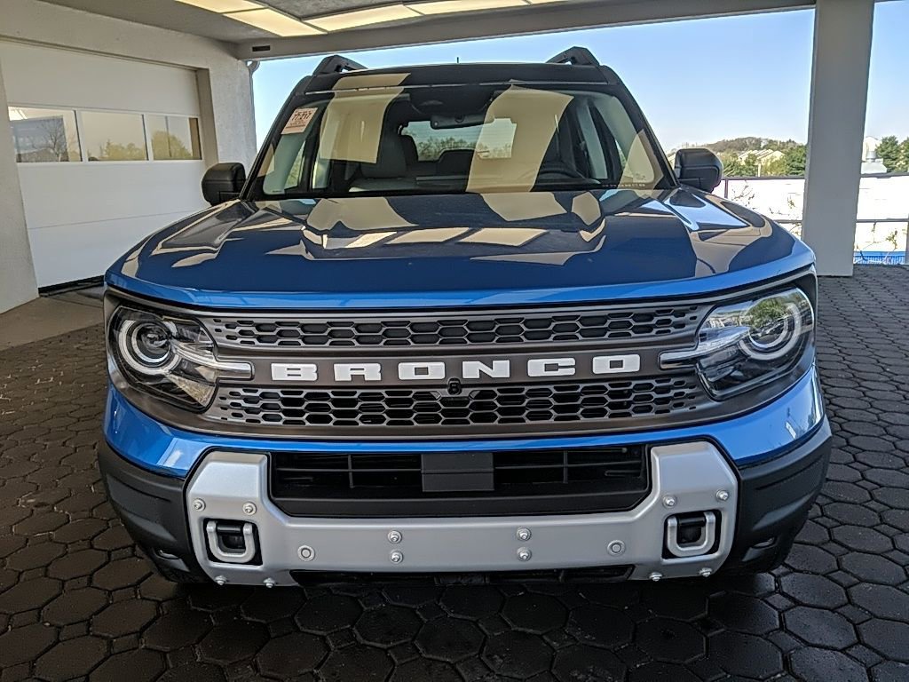 Used 2025 Ford Bronco Sport Badlands w/ Badlands Tech Package image 2