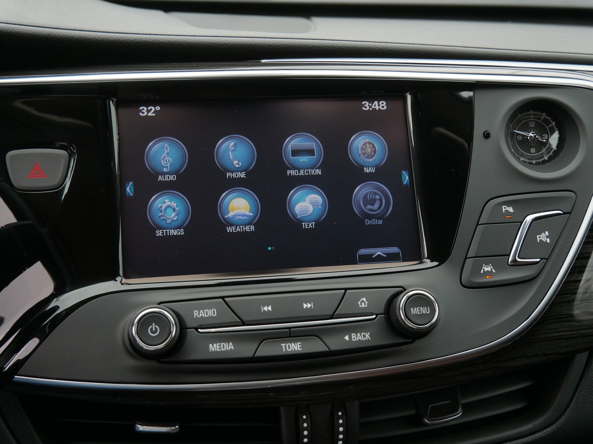 Used 2018 Buick Envision Premium w/ Driver Confidence Package image 22