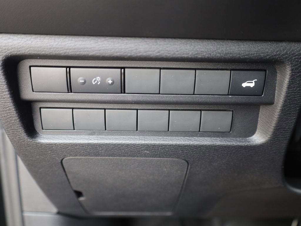 New 2025 Mitsubishi Outlander SE image 41