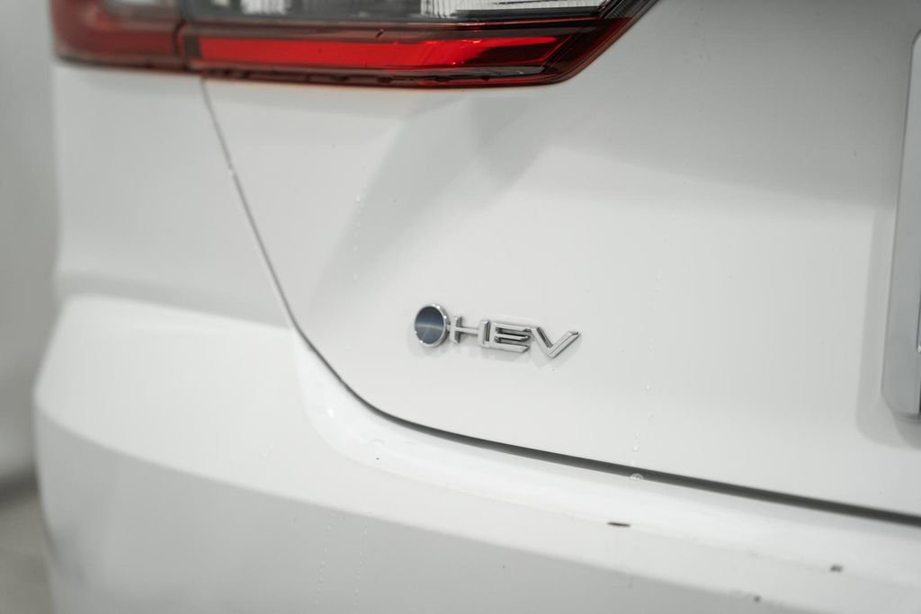 Used 2025 Toyota Camry LE image 8