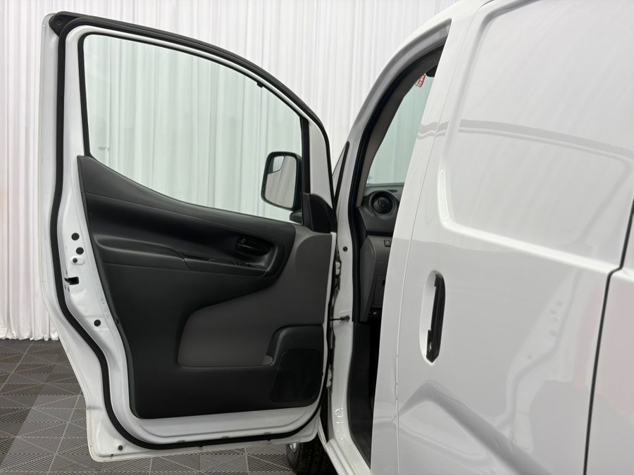 Used 2019 Nissan NV200 S FWD image 11