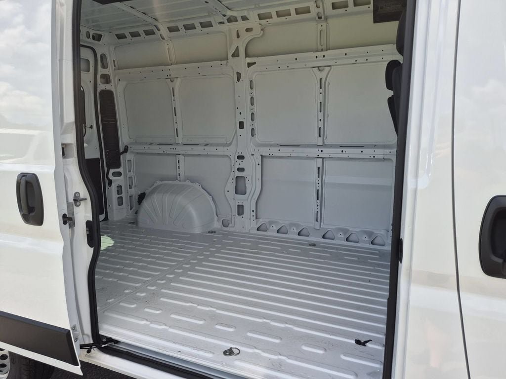 New 2026 RAM ProMaster 1500 w/ Convenience Group FWD image 23