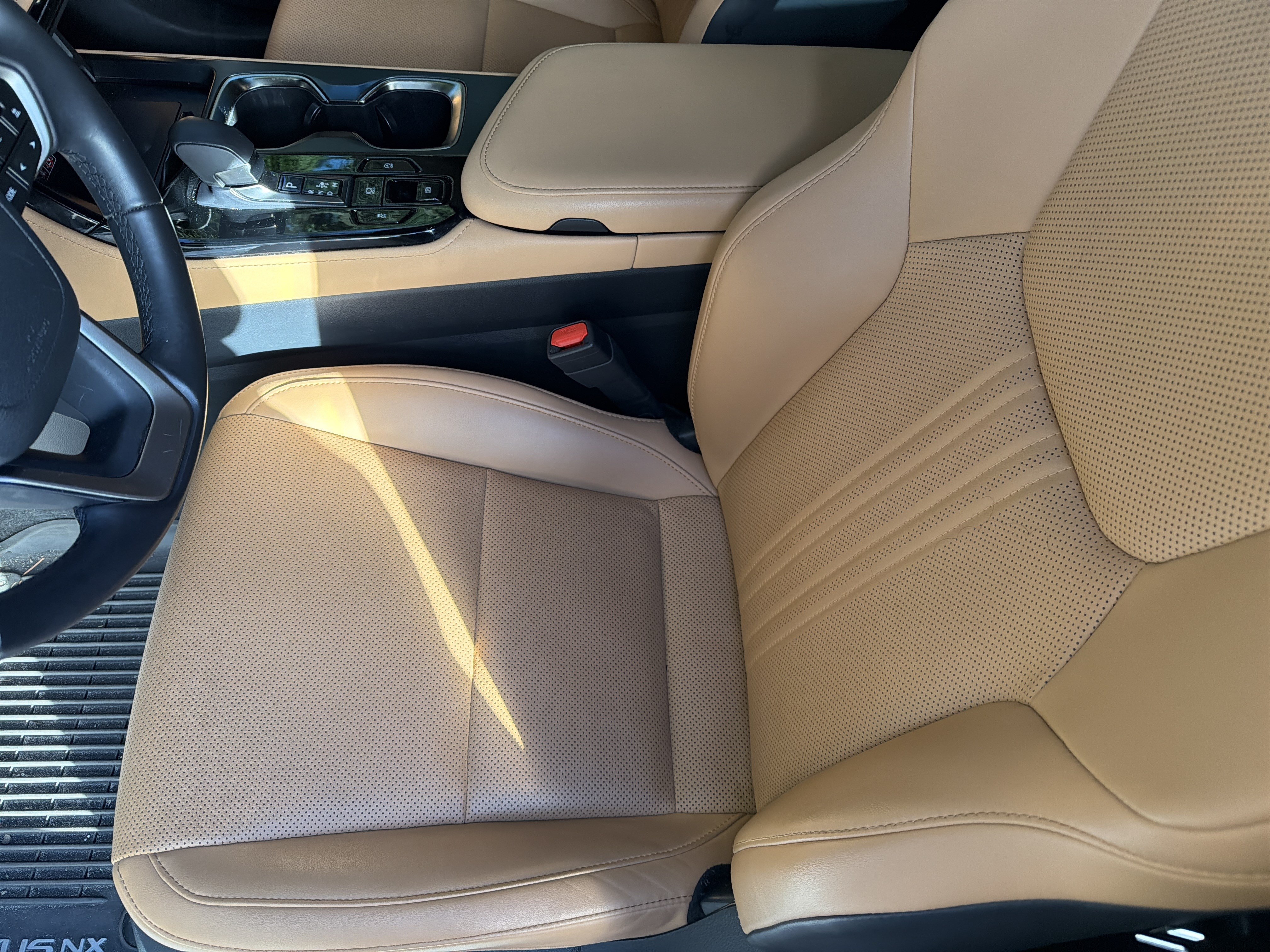 Certified 2025 Lexus NX 250 FWD w/ Accessory Package (2T) image 15