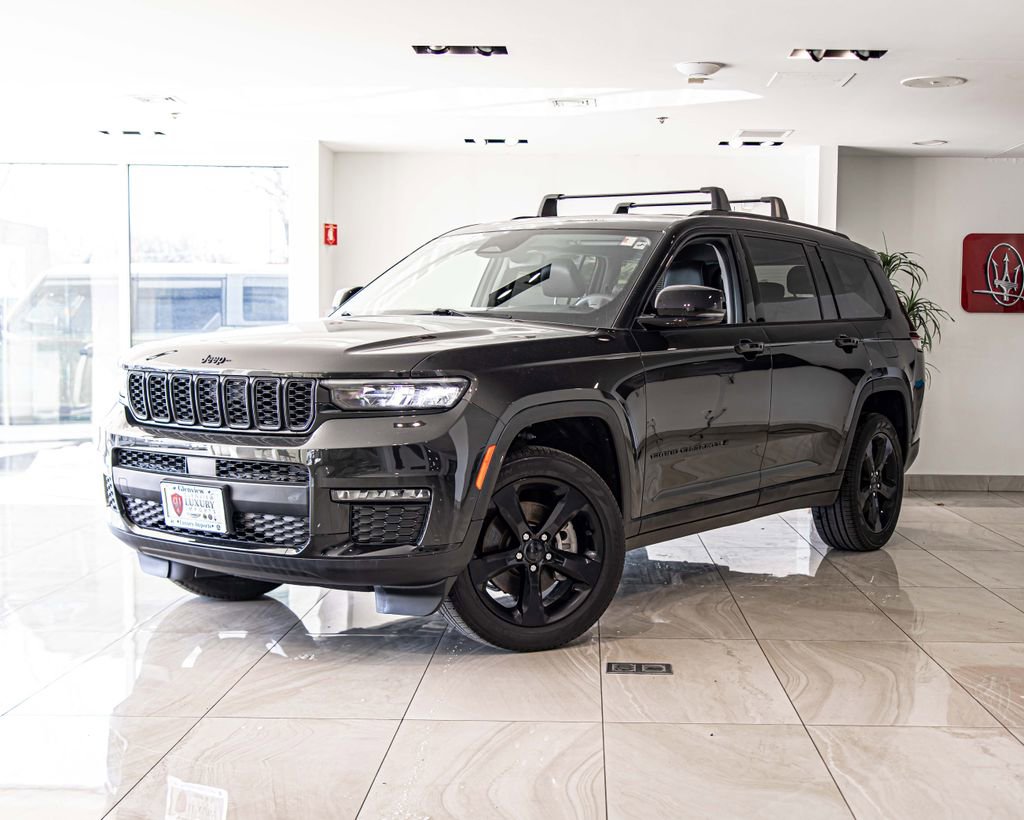 Used 2023 Jeep Grand Cherokee L Limited w/ Black Appearance Package image 3