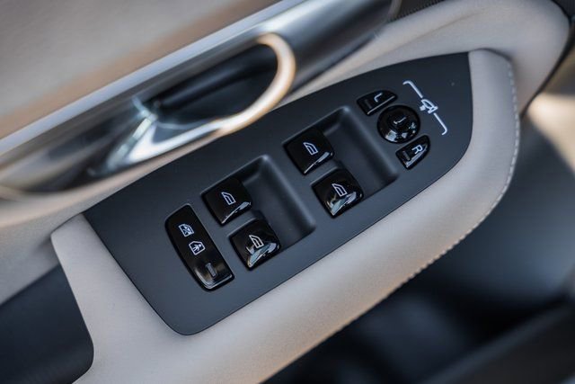 New 2026 Volvo XC90 B6 Plus image 40