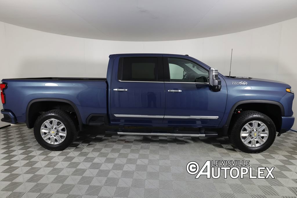 Used 2025 Chevrolet Silverado 2500 High Country w/ High Country Premium Package AWD/4WD image 4