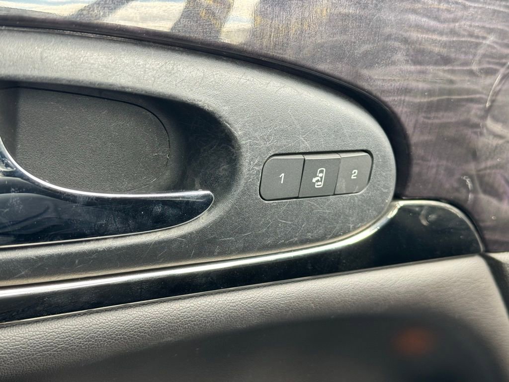 Used 2017 Buick Enclave Leather AWD/4WD image 32