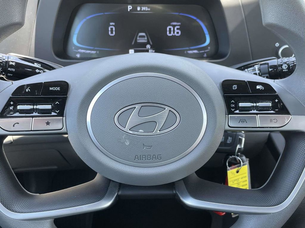 Certified 2024 Hyundai Elantra SE FWD image 21