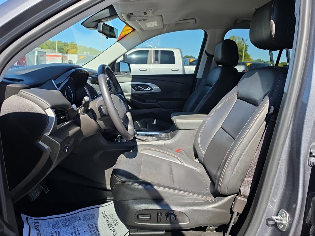 Used 2021 Chevrolet Traverse RS FWD image 15