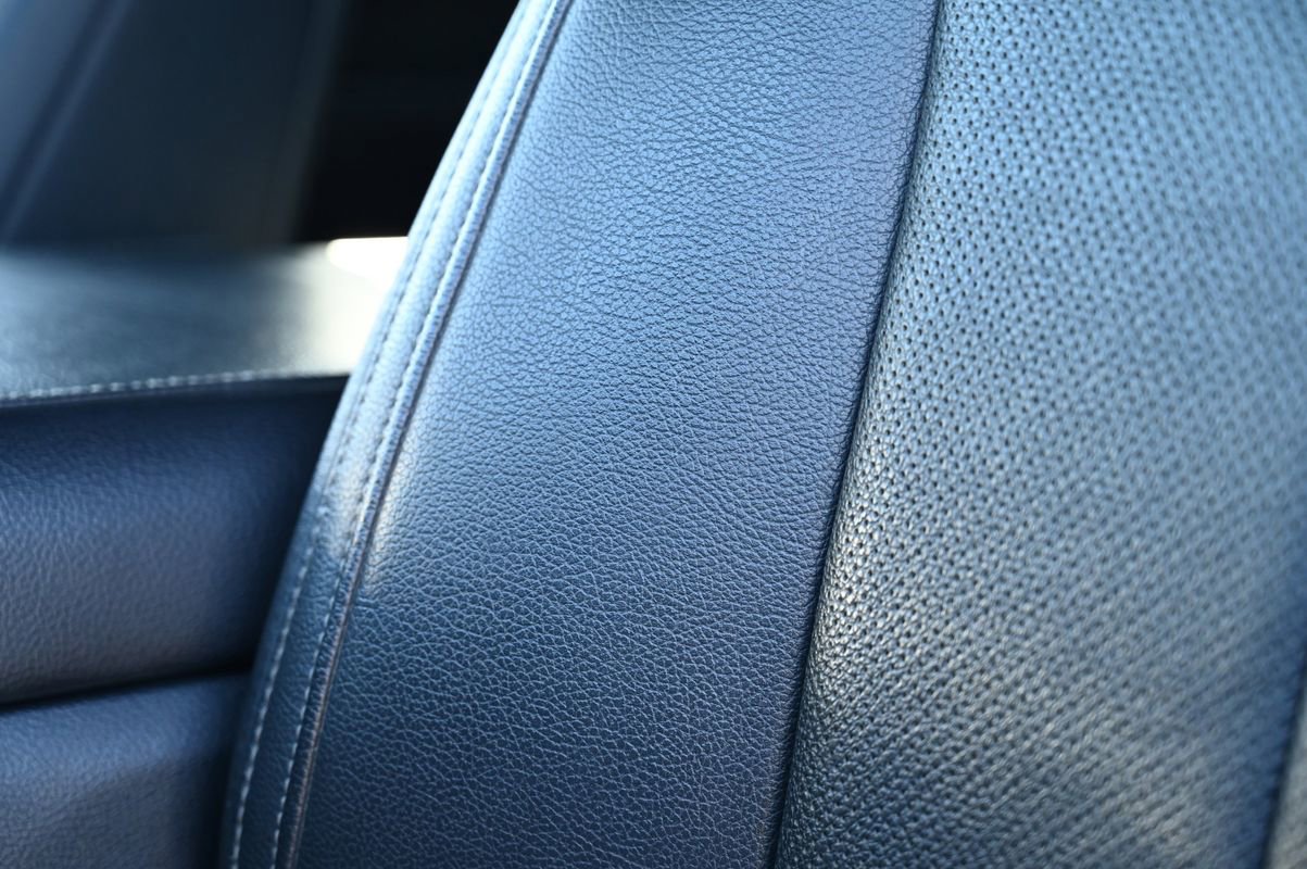 Used 2022 Ford F350 Lariat w/ Chrome Package image 23