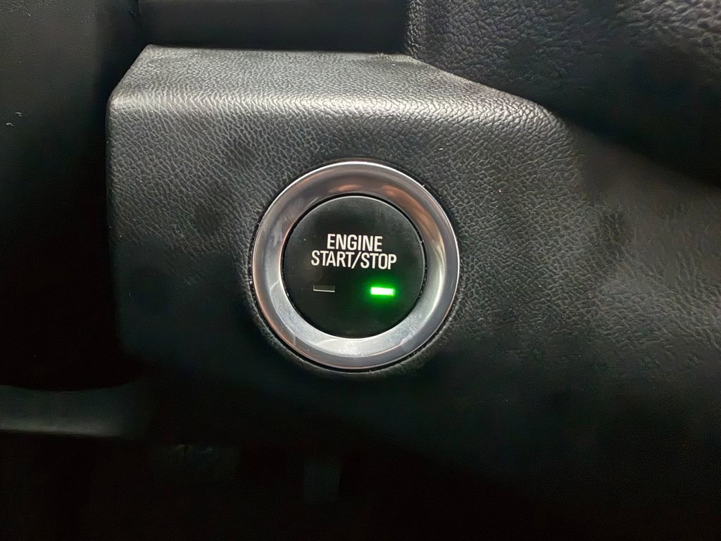 Used 2023 GMC Terrain SLT image 42