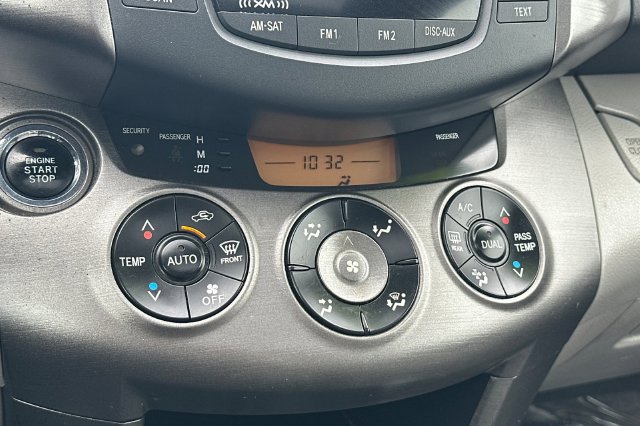 Used 2009 Toyota RAV4 Limited FWD image 22