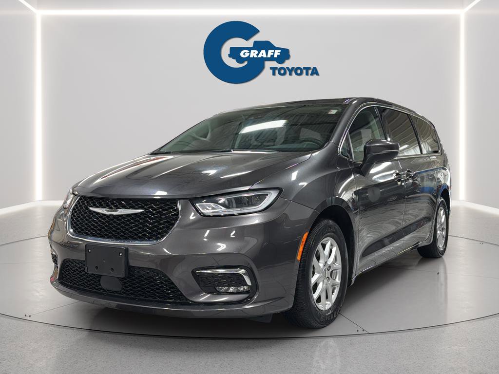 Used 2023 Chrysler Pacifica Touring-L