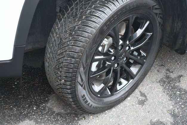 Used 2023 Jeep Cherokee Altitude Lux AWD/4WD image 11