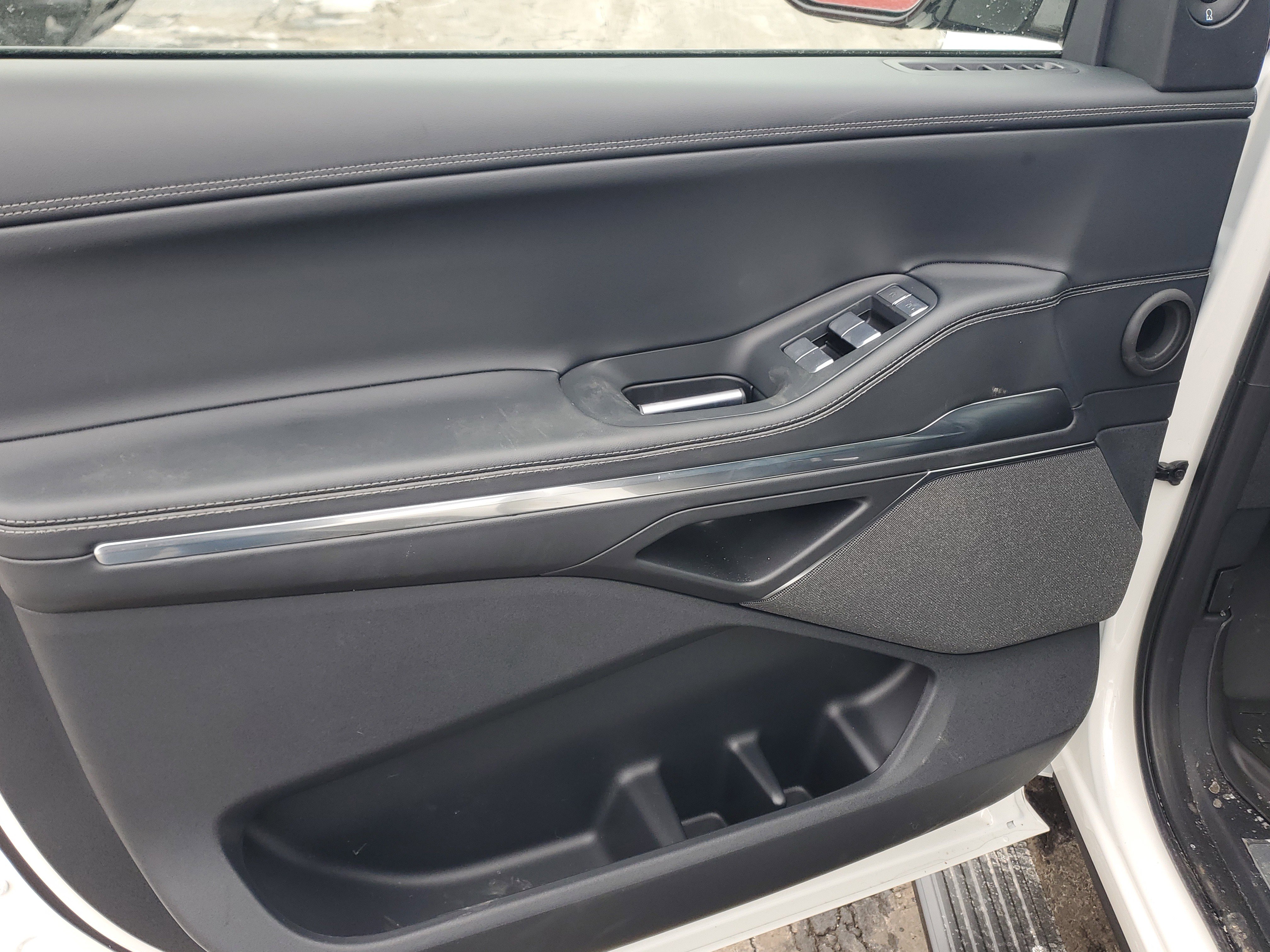 New 2026 Lincoln Navigator L Reserve w/ Jet Appearance Package image 8