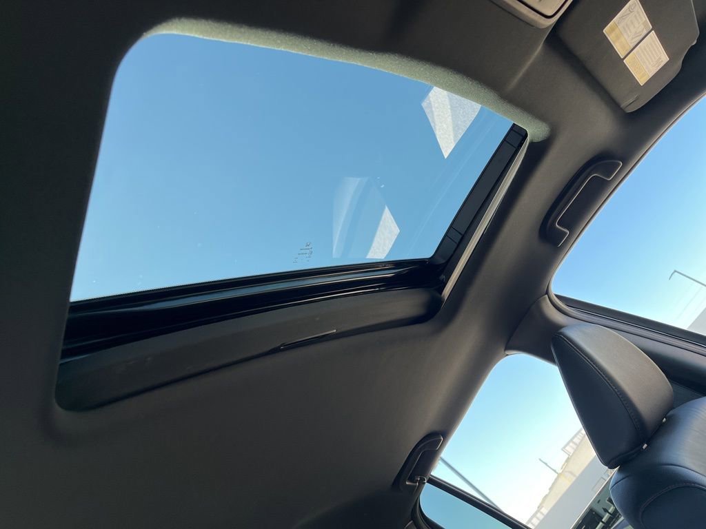 Certified 2025 Honda Ridgeline Black Edition image 31