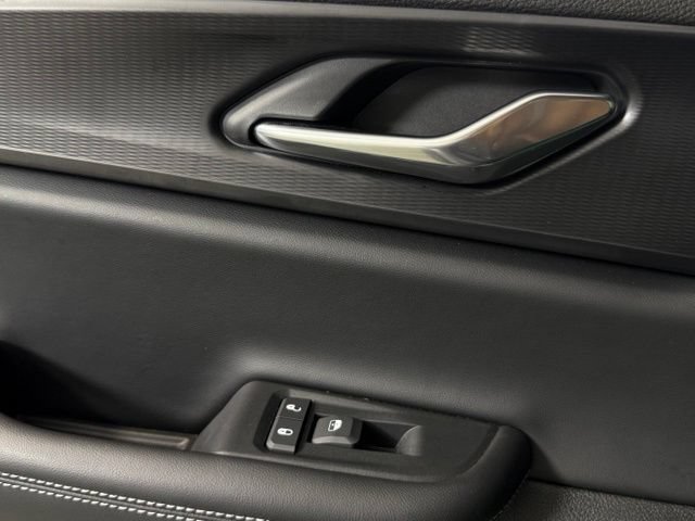 Used 2025 Jeep Grand Cherokee Altitude RWD image 24
